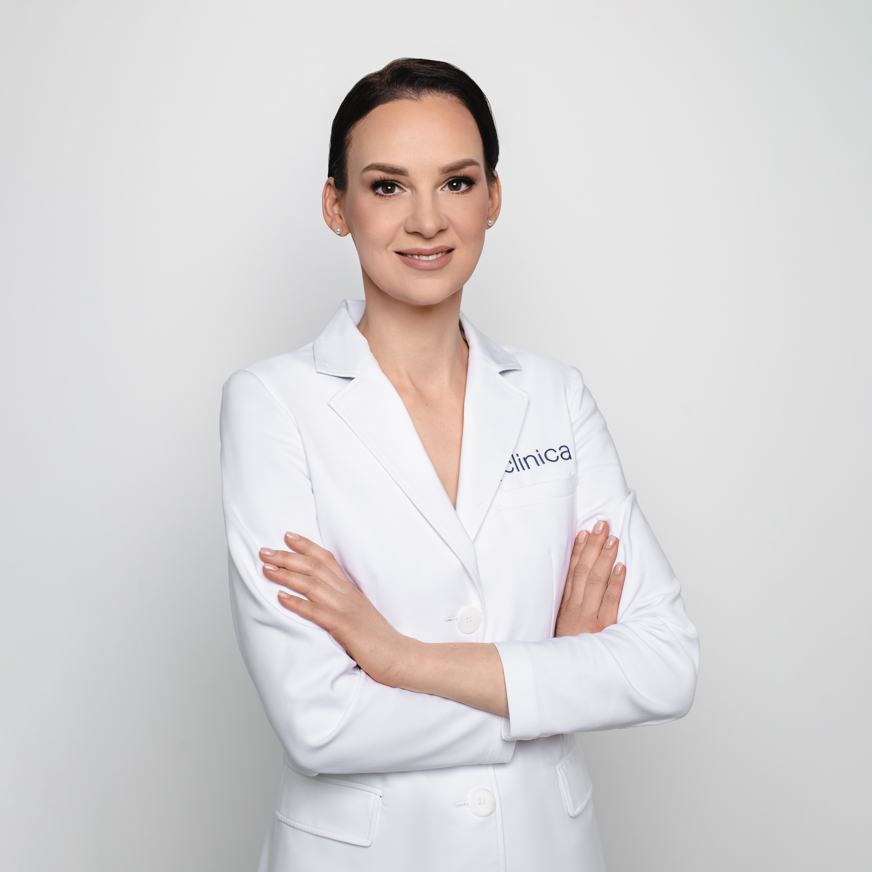 Raminta Česnaitienė plastinės ir rekonstrukcinės chirurgijos gydytoja.